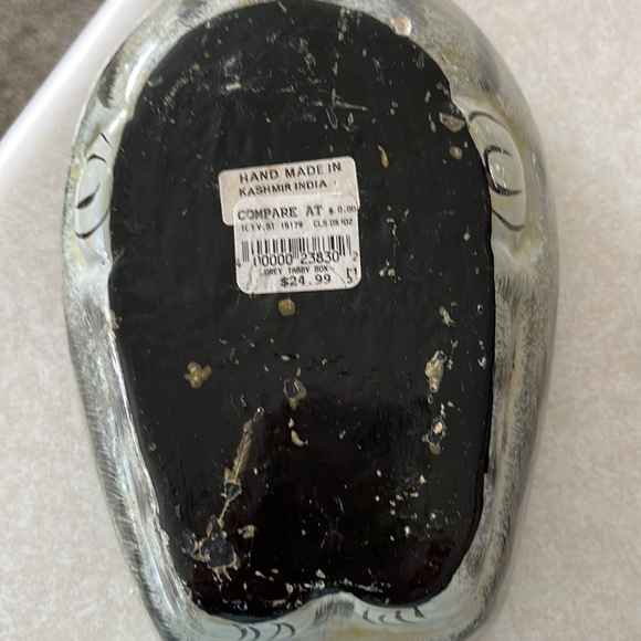 Gray tabby box. - Picture 3 of 3